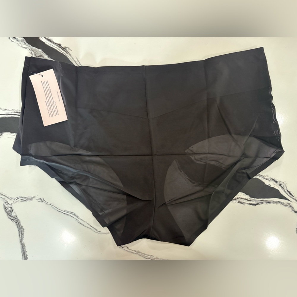 Ruby Ribbon Sculpting Brief in Black - Picture 2 of 6